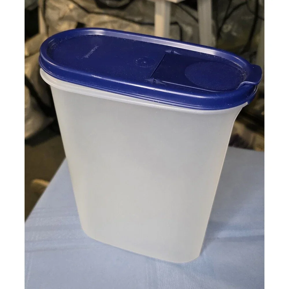 Tupperware #1614 Oval Modular Mate #4 Sheer Blue Pour Lid 9 3/4 C Container NIB